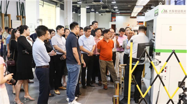 東莞市高新技術(shù)產(chǎn)業(yè)協(xié)會“2025走進標桿企業(yè)開展產(chǎn)業(yè)鏈對接系列活動——粵銘激光集團站”圓滿舉行