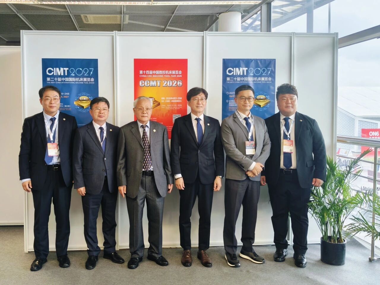 巍亚数控机床高层拜访中国机床工具工业协会，共商深化合作